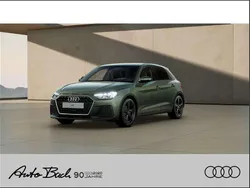 Distriktgrün metallic Neu 2025 Audi A1 Advanced Plus Kleinwagen | 33.540 € (Teuer)