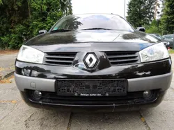 Schwarz Gebraucht 2005 Renault Mégane II Authentique Limousine | 1.900 € (Etwas zu teuer)