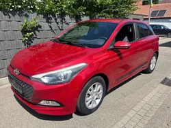 Rot Gebraucht 2017 Hyundai i20 Passion Limousine | 9.999 € (Fairer Preis)