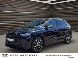 Mythosschwarz metallic Gebraucht 2024 Audi Q4 e-tron Ambiente SUV | 49.780 €