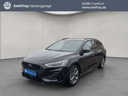 Agate black metallic Gebraucht 2024 Ford Focus ST-Line Kombi | 25.750 € (Guter Preis)