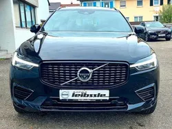 Onyx black (metallic) Gebraucht 2021 Volvo XC60 R-Design SUV | 43.980 € (Teuer)