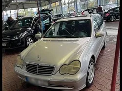 Silber Gebraucht 2001 Mercedes C240 Kombi | 1.200 €