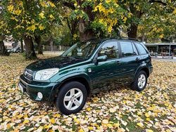 Grün Gebraucht 2004 Toyota RAV4 Executive SUV | 5.500 € (Etwas zu teuer)