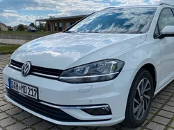 Weiß Gebraucht 2018 VW Golf VII Sound Kombi | 13.950 € (Fairer Preis)