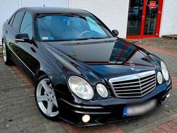 Braun Gebraucht 2007 Mercedes E320 Limousine | 6.300 € (Teuer)
