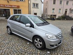 Silber Gebraucht 2009 Mercedes B200 Van / Kleinbus | 4.400 € (Fairer Preis)