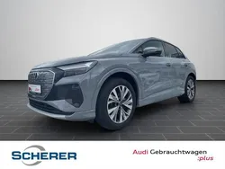 Grau Gebraucht 2022 Audi Q4 e-tron Sport SUV | 28.500 € (Etwas zu teuer)