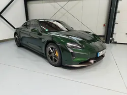 Grün Gebraucht 2024 Porsche Taycan Turbo S Limousine | 224.889 €