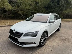 Weiß Gebraucht 2017 Skoda Superb LAURIN & KLEMENT Kombi | 21.990 € (Fairer Preis)