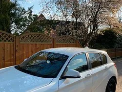 Weiß Gebraucht 2015 BMW 116 Kleinwagen | 9.000 €