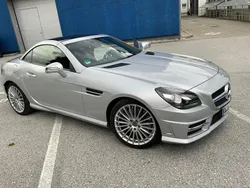 Silber Gebraucht 2015 Mercedes SLK200 Cabrio | 24.900 €