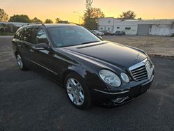 Schwarz Gebraucht 2007 Mercedes E280 Avantgarde Kombi | 2.599 € (Guter Preis)