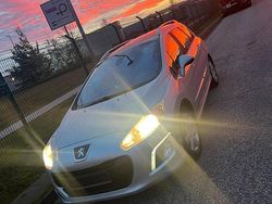 Grau Gebraucht 2013 Peugeot 308 Kombi | 3.200 € (Fairer Preis)