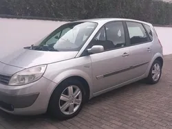 Grau Gebraucht 2005 Renault Scénic II Van / Kleinbus | 2.200 € (Fairer Preis)