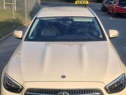 Beige Gebraucht 2023 Mercedes E220 Kombi | 32.999 € (Guter Preis)