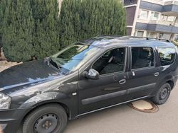 Grau Gebraucht 2010 Dacia Logan Limousine | 3.000 € (Etwas zu teuer)