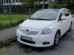 Weiß Gebraucht 2011 Toyota Verso Executive Van / Kleinbus | 5.500 € (Fairer Preis)