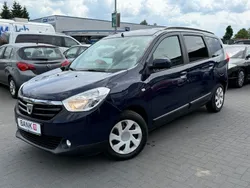 Blau Gebraucht 2016 Dacia Lodgy Lauréate Van / Kleinbus | 6.990 € (Guter Preis)
