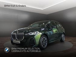 Sanremo green metallic (gruen) Gebraucht 2025 BMW 218 Active Tourer Shadowline Van / Kleinbus | 31.999 € (Guter Preis)