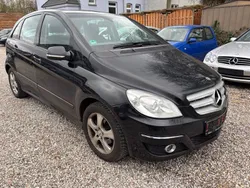 Schwarz Gebraucht 2009 Mercedes B150 Van / Kleinbus | 2.750 € (Fairer Preis)