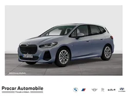 Grau Gebraucht 2022 BMW 220 M Sport Van / Kleinbus | 31.390 € (Fairer Preis)