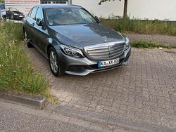 Grau Gebraucht 2016 Mercedes C300 Limousine | 28.000 € (Etwas zu teuer)