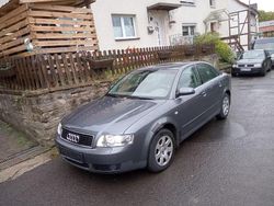 Grau Gebraucht 2001 Audi A4 Limousine | 1.500 € (Guter Preis)