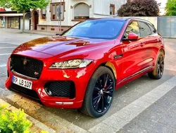 Rot Gebraucht 2016 Jaguar F-Pace First Edition SUV | 25.500 €