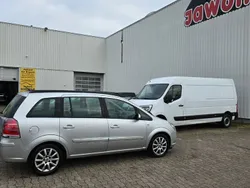 Silber Gebraucht 2006 Opel Zafira Edition Van / Kleinbus | 690 € (Superpreis)