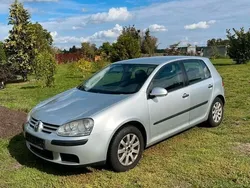 Silber Gebraucht 2003 VW Golf IV Kleinwagen | 1.300 € (Guter Preis)
