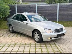 Silber Gebraucht 2000 Mercedes C200 Limousine | 2.799 €