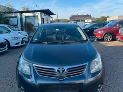 Grau Gebraucht 2010 Toyota Avensis Basis Limousine | 4.999 € (Teuer)