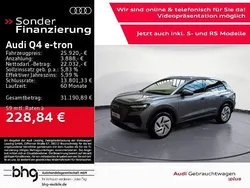 Grau Gebraucht 2022 Audi Q4 e-tron Basis SUV | 25.920 € (Superpreis)
