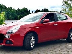 Rot Gebraucht 2014 Alfa Romeo Giulietta Kleinwagen | 14.500 € (Etwas zu teuer)