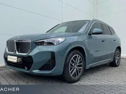 Cape york grün metallic Gebraucht 2024 BMW iX1 Luxury Line SUV | 47.349 € (Etwas zu teuer)