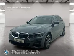 Grau Gebraucht 2022 BMW 320e M Sport Kombi | 30.903 € (Guter Preis)