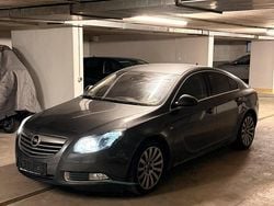 Grau Gebraucht 2009 Opel Insignia Limousine | 3.399 € (Fairer Preis)