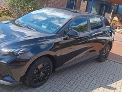 Schwarz Gebraucht 2022 MG MG4 EV Kleinwagen | 14.000 € (Teuer)