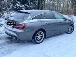 Grau Gebraucht 2018 Mercedes CLA200 Shooting Brake Urban Kombi | 17.000 € (Fairer Preis)