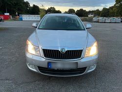 Silber Gebraucht 2012 Skoda Octavia Kombi | 6.300 € (Fairer Preis)