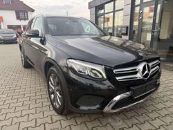 Schwarz (metallic) Gebraucht 2018 Mercedes GLC350 SUV | 20.990 € (Superpreis)