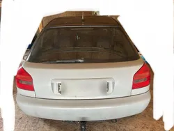 Grau Gebraucht 1998 Audi A3 Ambiente Limousine | 600 € (Superpreis)