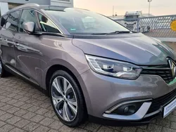 Grau Gebraucht 2017 Renault Grand Scénic IV Intens Van / Kleinbus | 11.450 € (Etwas zu teuer)