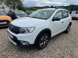 Weiß Gebraucht 2018 Dacia Sandero Celebration Kleinwagen | 6.499 € (Fairer Preis)