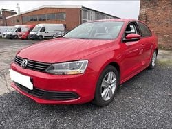 Rot Gebraucht 2011 VW Jetta Comfortline Limousine | 6.850 € (Fairer Preis)