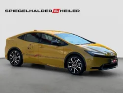 Gelb Gebraucht 2024 Toyota Prius Executive Kleinwagen | 39.900 €