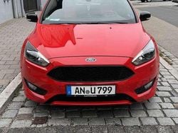 Rot Gebraucht 2017 Ford Focus ST-Line Kombi | 9.500 € (Guter Preis)
