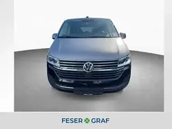 Schwarz/beige Gebraucht 2021 VW Multivan Van / Kleinbus | 54.980 € (Etwas zu teuer)