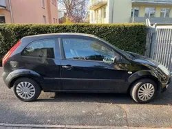 Schwarz Gebraucht 2004 Ford Fiesta Kleinwagen | 750 € (Superpreis)